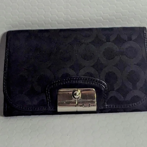 Coach trifold long wallet - Picture 2 of 10